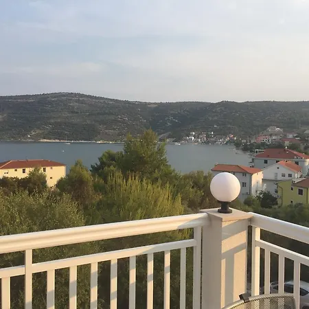 Zdenka Apartment Marina